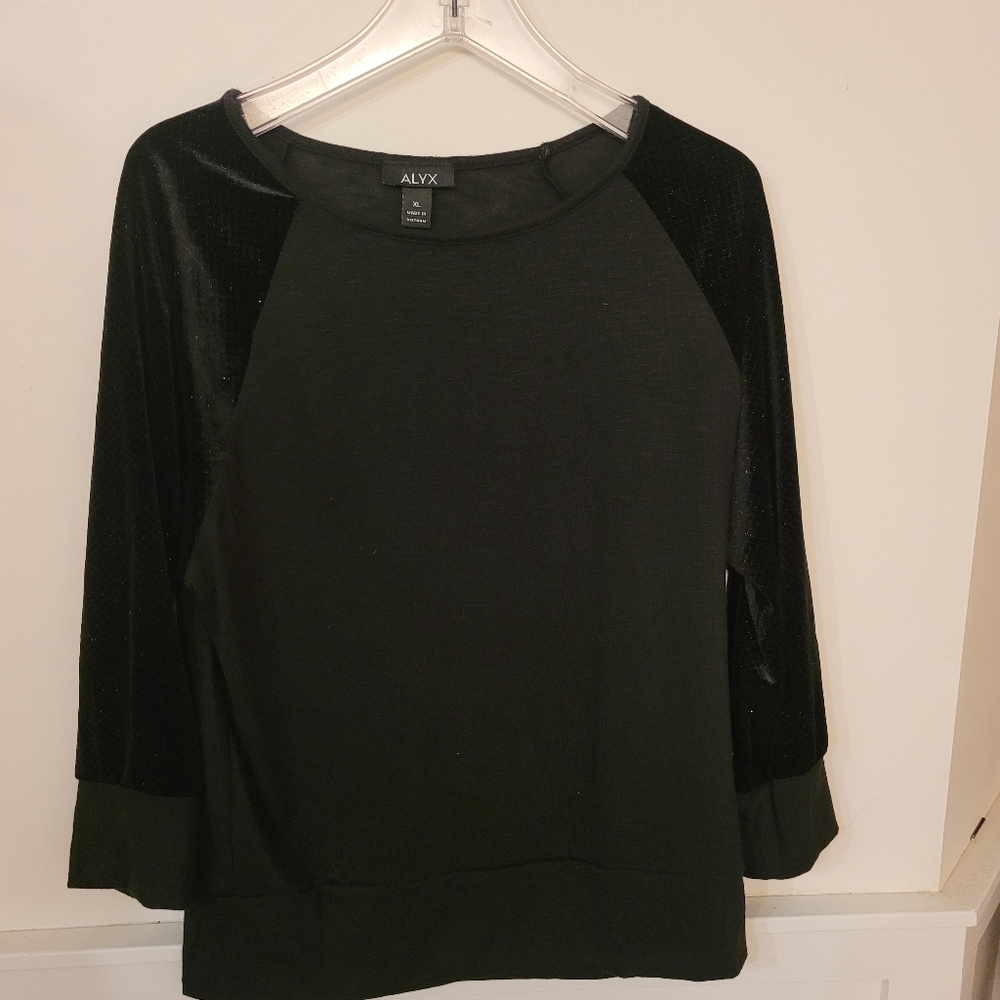 Ladies XL black top